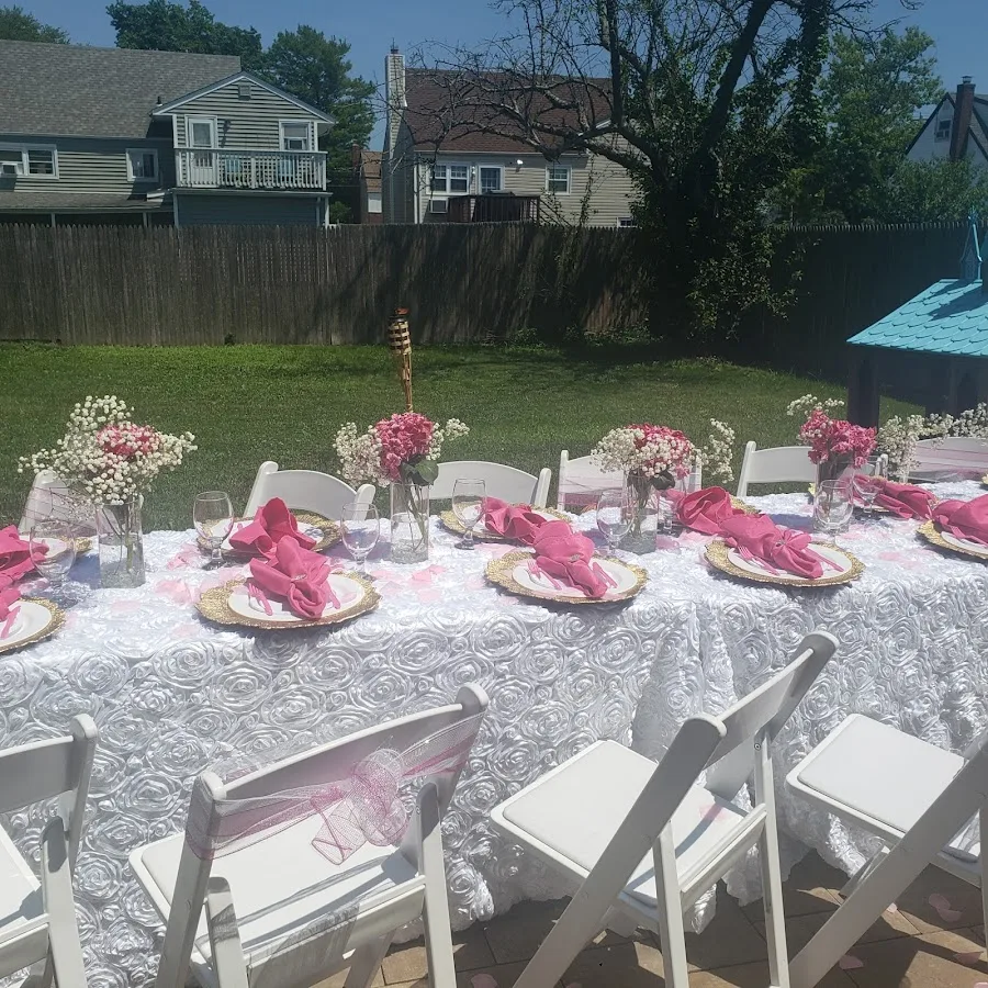 DEE THE ON SITE CATERER LLC