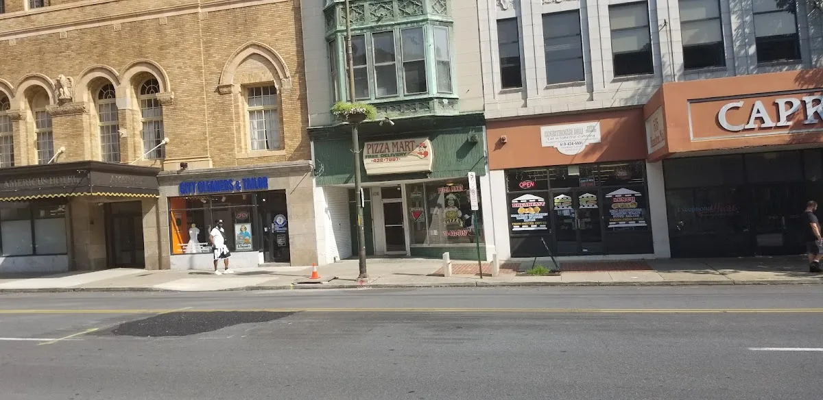 Kyle's Courthouse Deli and Catering