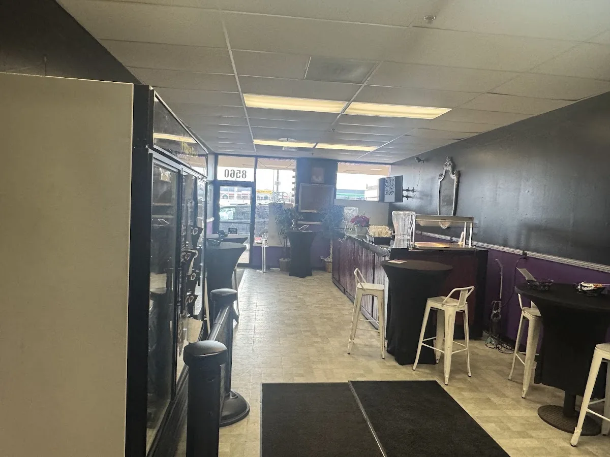 Lily Bells Is Fine Dining Cafe & Food Truck