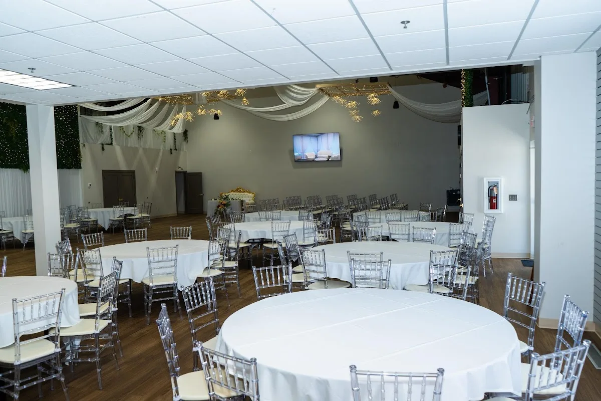 LuxeFalls Venue
