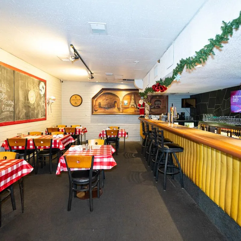 Mama Louisa's Italian Restaurant & Catering